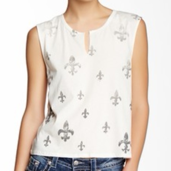Miss Me Tops - 🎉HP🎉Miss Me All Over Fleur de Lis Sleeveless Tee